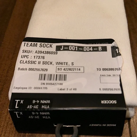 NIKE CLASSIC II SOCKS, White, Small (2 Pairs) - Picture 3 of 4